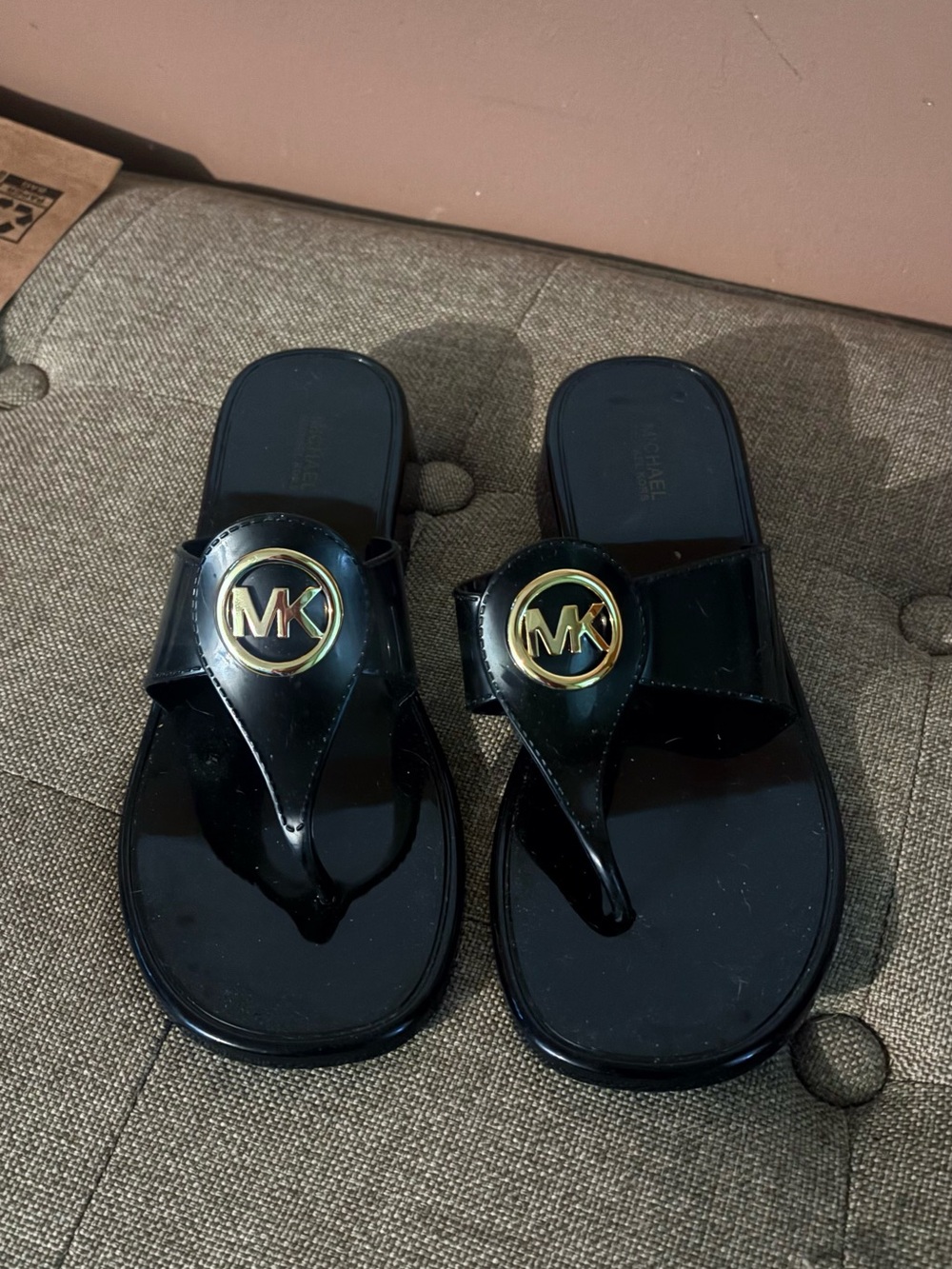 Black Michael Kors women’s sandals size 8 NWOT